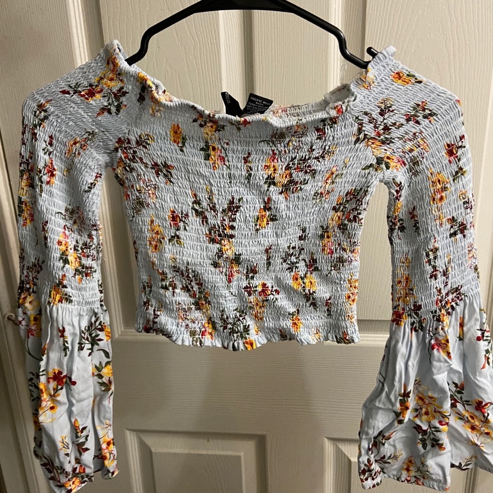 Windsor Long sleeve floral Crop top Small